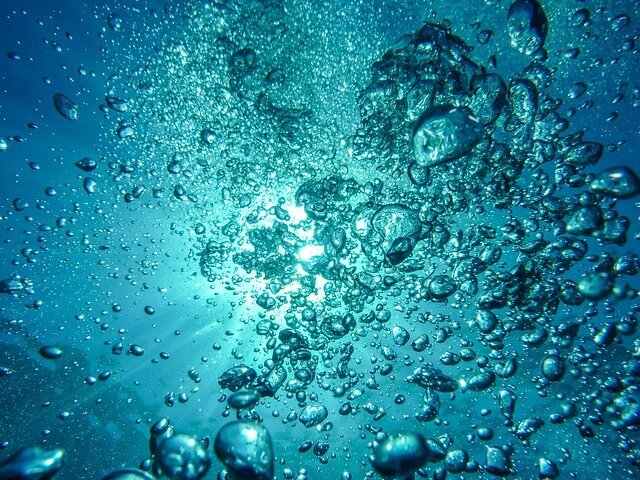 Mit der Uhr ins Wasser